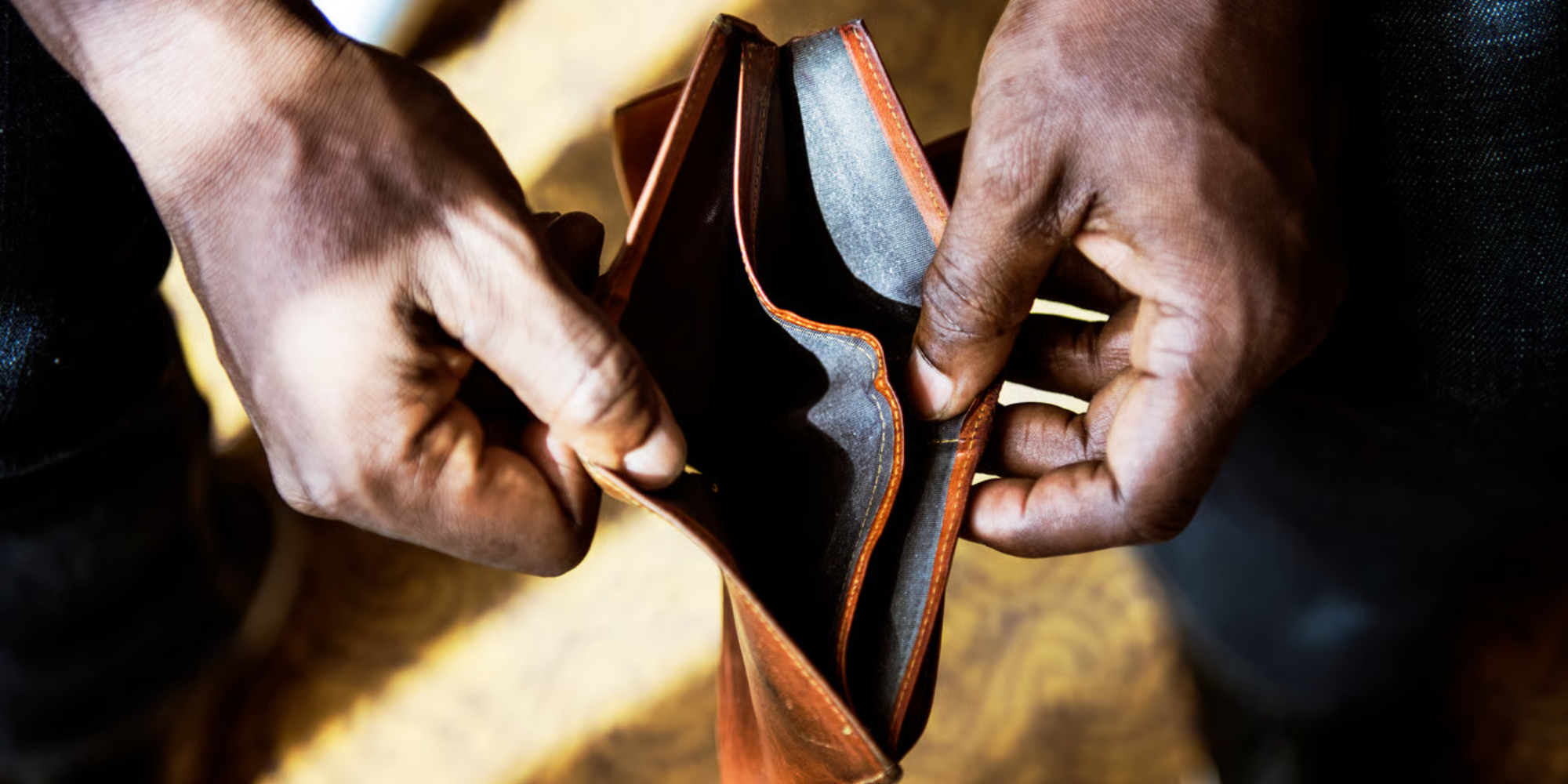 Avoid These 5 Mistakes When Buying Personalized Wallets - Mountain Born